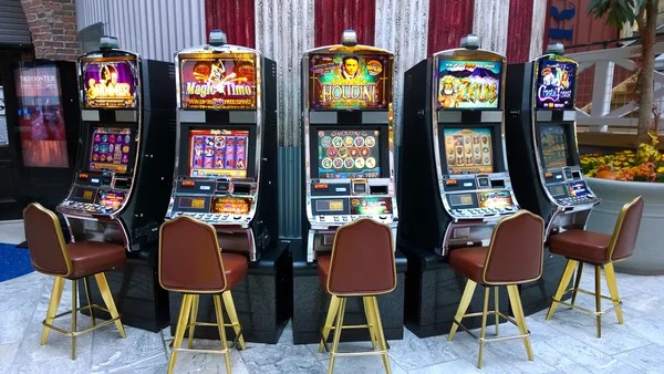 deluna4d slot Live Draw interface on mobile showing real-time draw broadcast and results